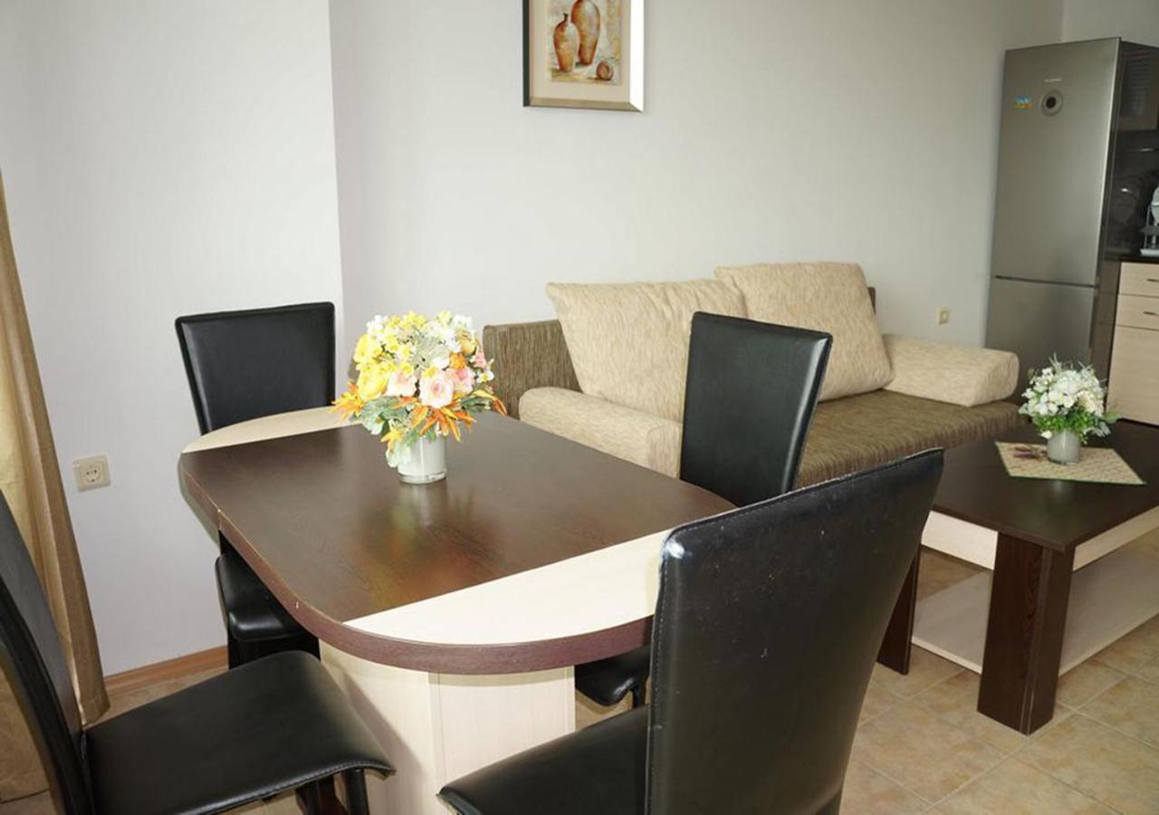 Dom-El Real Apartments In Sea View Complex Szveti Vlasz Kültér fotó