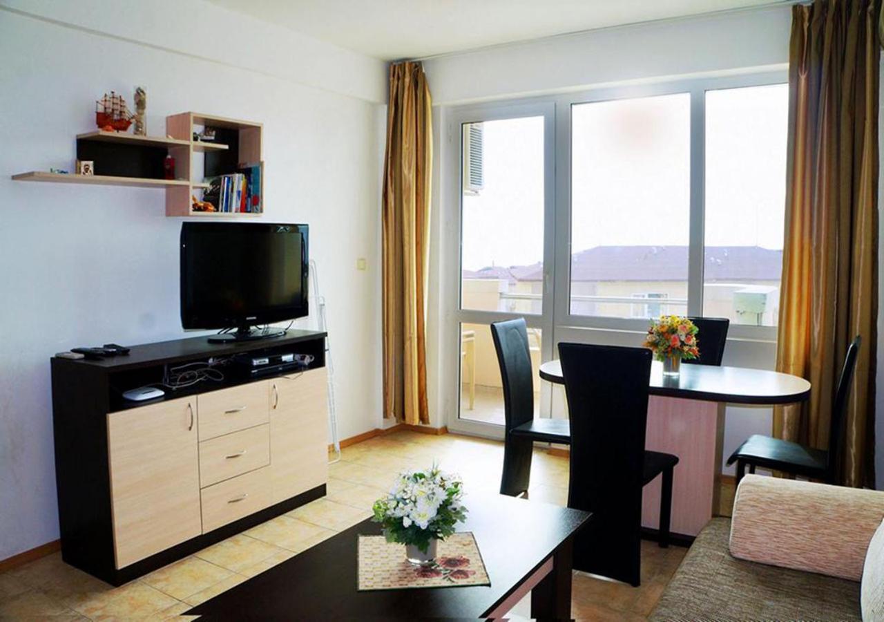 Dom-El Real Apartments In Sea View Complex Szveti Vlasz Kültér fotó